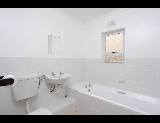 3 BEDROOM FREESTANDING TO LET IN MUIZENBERG